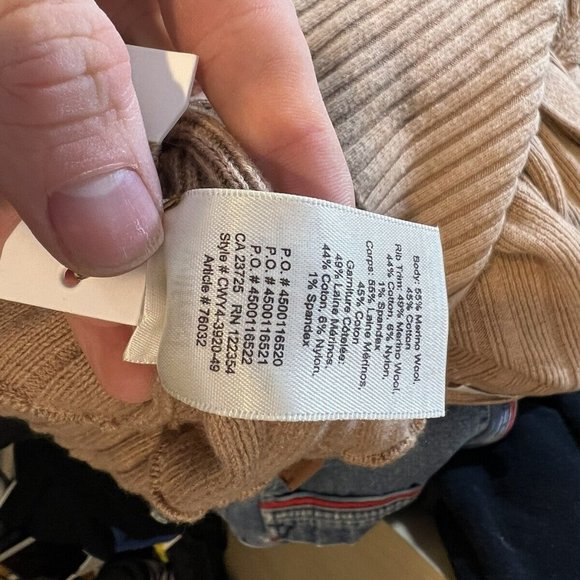 Aritzia Wilfred Thais Plunge Front Cardigan in Camel - Picture 7 of 7